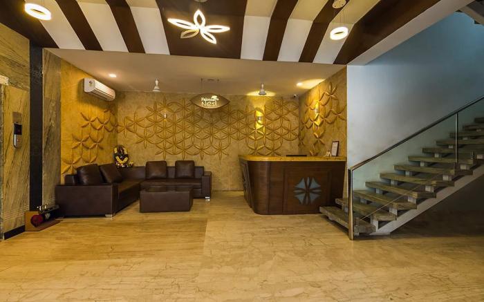 falcons nest lariviera hotel