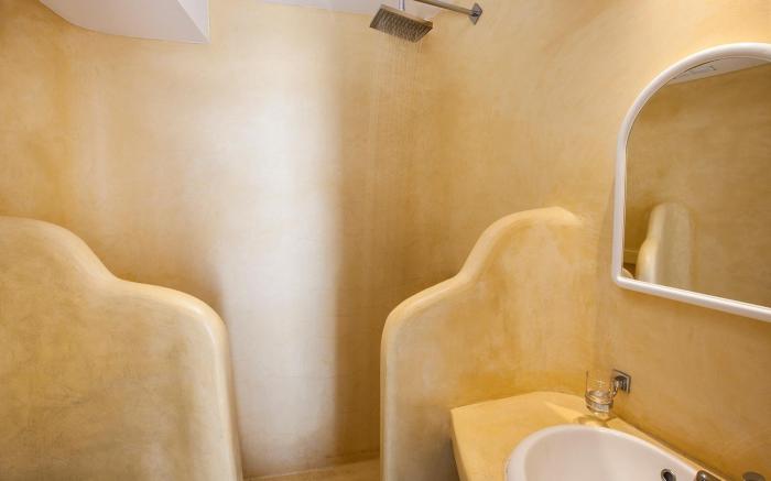 Abyssanto Suites & Spa