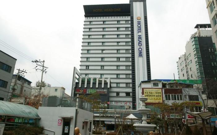 Hotel Head-One