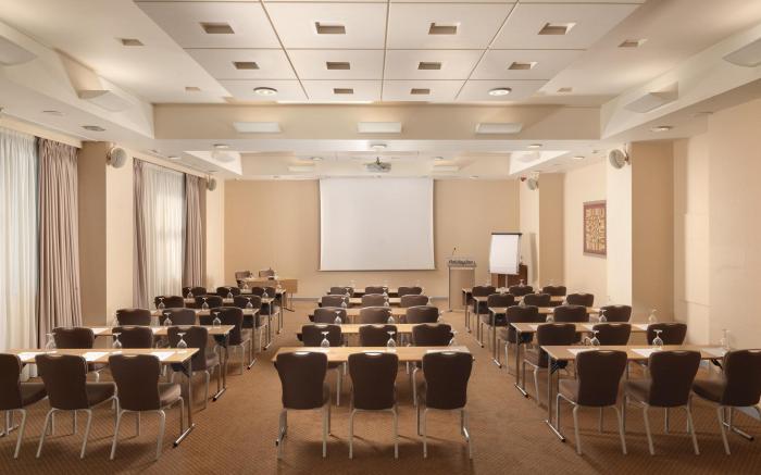 Holiday Inn Athens Attica Av Airport W. By IHG