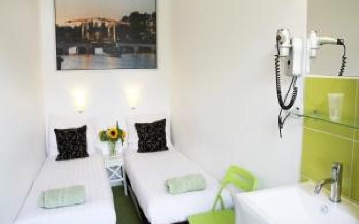 Hotel Iris