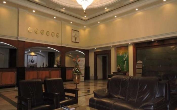 Hotel PLR Grand