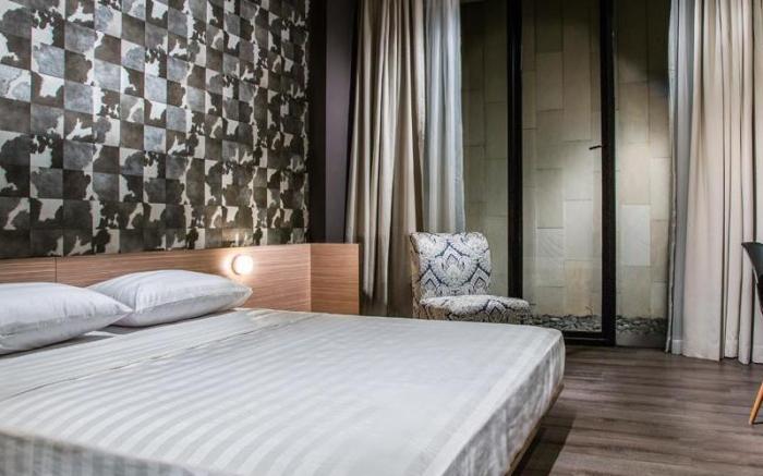 Upscale Suites