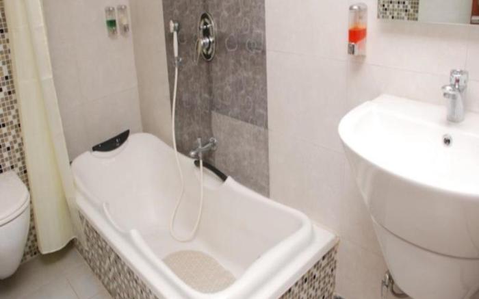 Hotel Centra-Ahmedabad