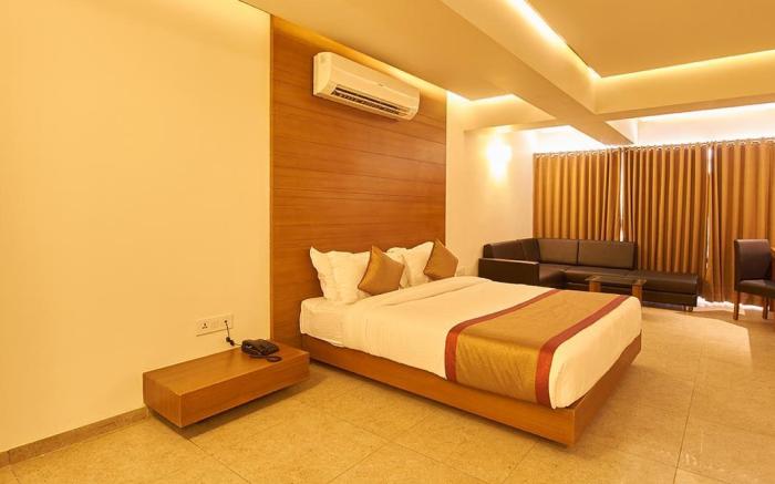 7Wonders Hotel Gandhinagar