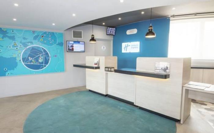 Holiday Inn Express Paris - Velizy By IHG
