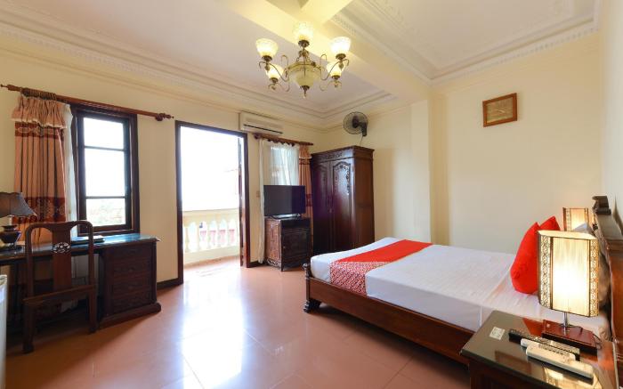 Lucky 2 Hotel & Travel