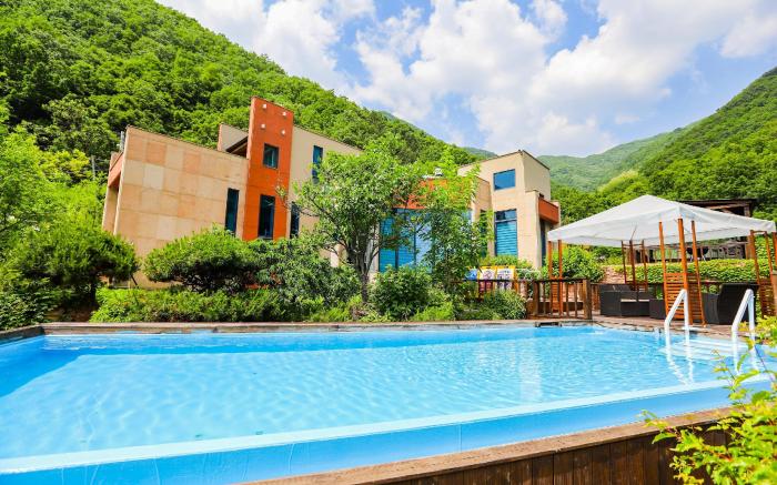 PENATESS POOL VILLA