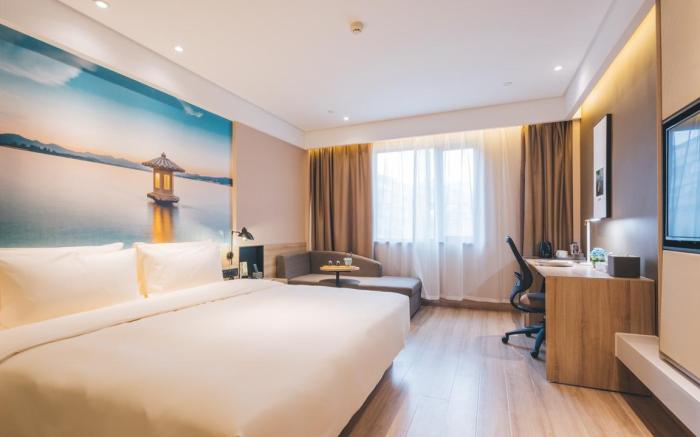 Hangzhou West Lake Hubin Yintai Atour Hotel                                                 