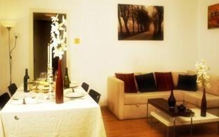 Palau de la Musica Apartments