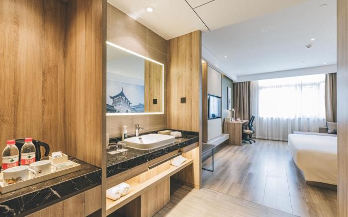 Atour Hotel Haining Leather City Nanguanxiang