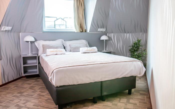 Golden Zaan Hotel