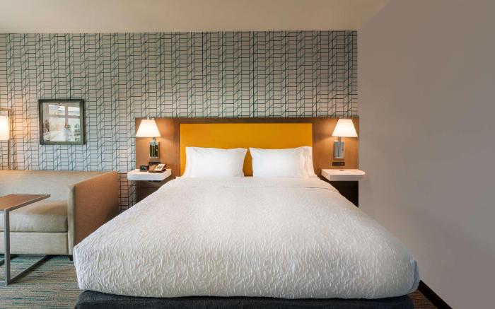 Hampton Inn Riverside Downtown