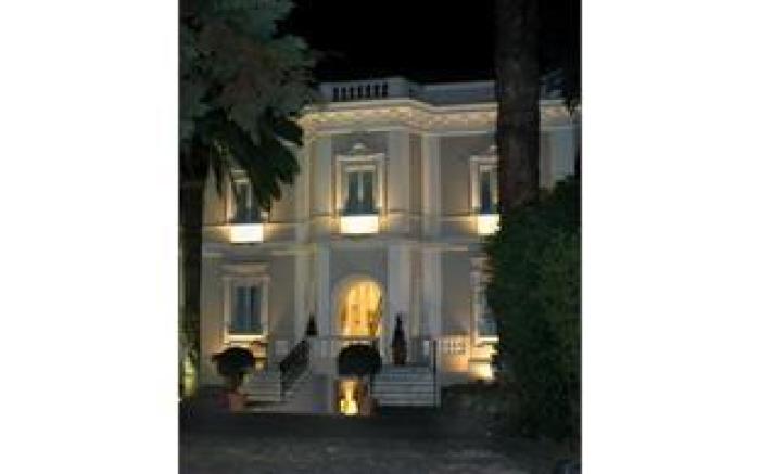 Hotel Flora