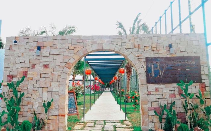 The B Resort