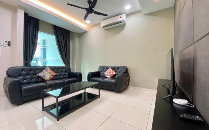 Luxury Townhouse II | Private 5 Star, 14Pax |