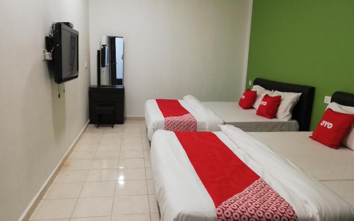 OYO 89497 Dream Nur Hotel