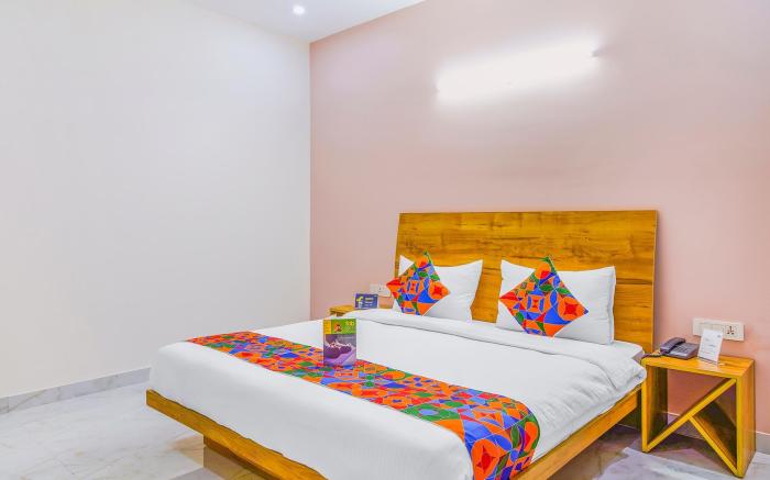 FabHotel Gazelle Studios