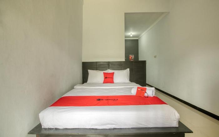 RedDoorz near Exit Toll Nusa Dua