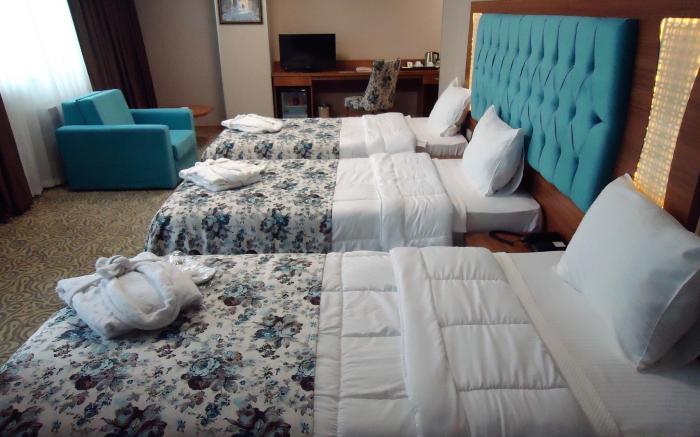Golden Lounge Hotel