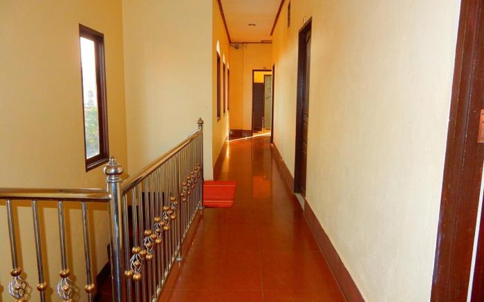 Vang Vieng Camellia Hotel