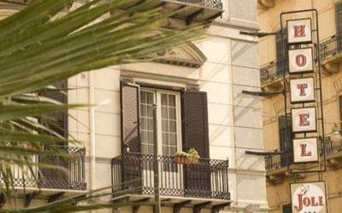 Hotel Joli