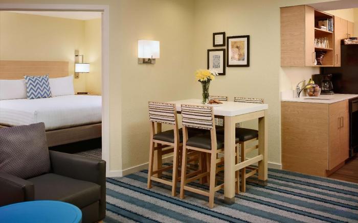 Sonesta ES Suites Somerset