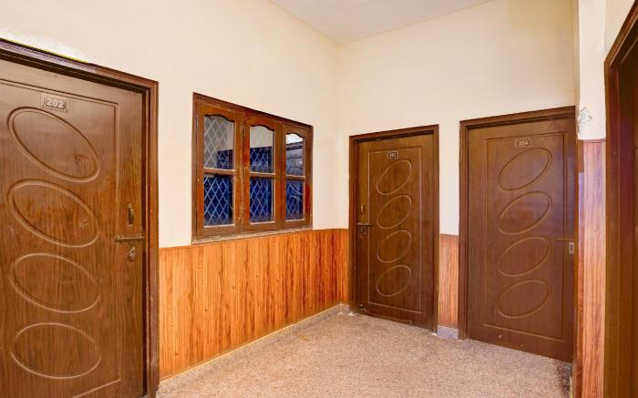 Super Hotel O Dehradun City Centre