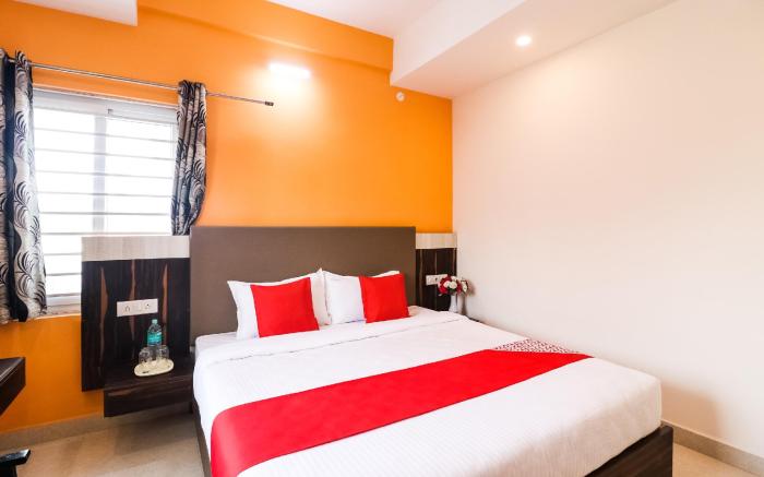 OYO 48653 M M Park Inn