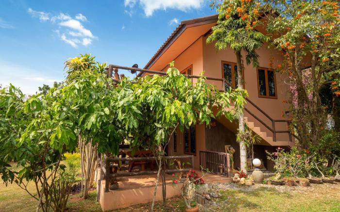 Baan Rai Busakorn Khao Yai