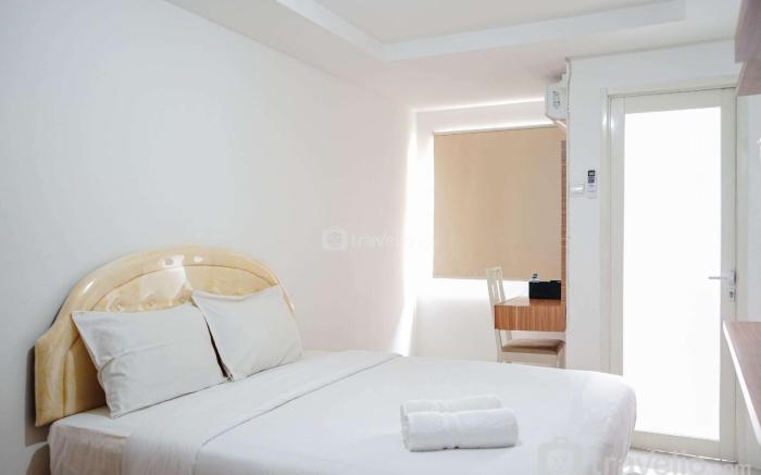 Stylish and Posh Studio Baileys Apt By Travelio