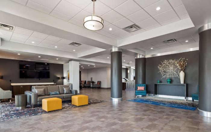 Best Western Plus Roland Inn & Suites