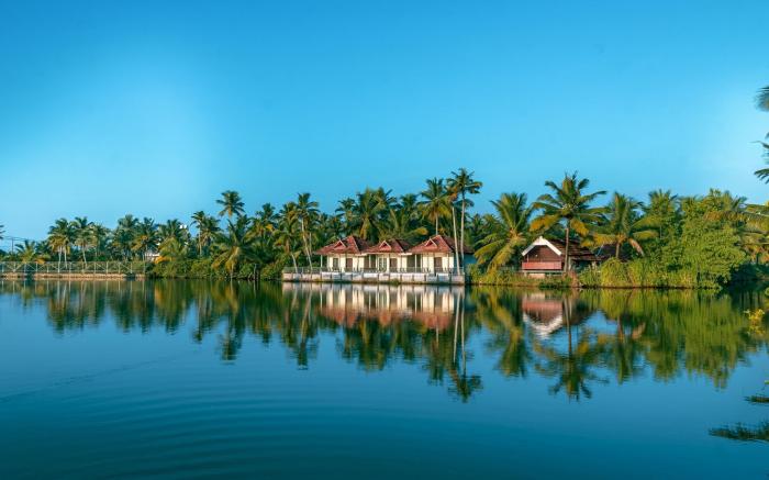 Munroe Island Lake Resorts