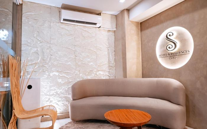 S Hotel & Residences