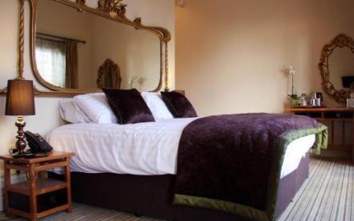 Embankment Hotel