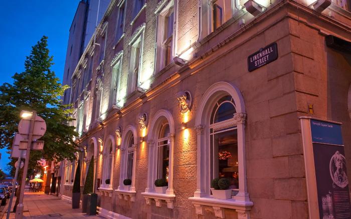 DoubleTree by Hilton Belfast City Ten Square