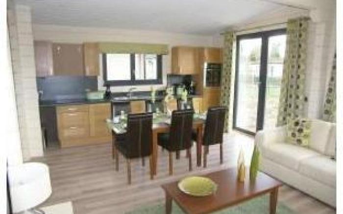 Roydon Marina Village Hotel