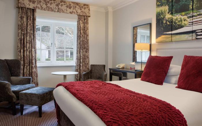 Sunday Box Hill Burford Bridge Hotel