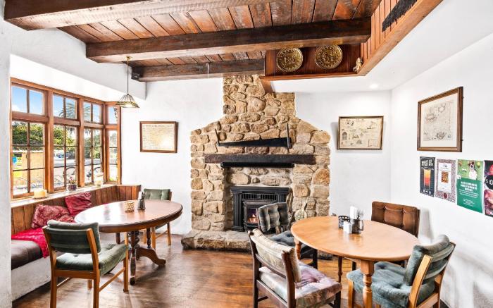 The Honest Lawyer, an Ascend Collection Hotel