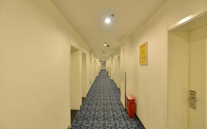 7 Days Inn Beijing Daxing Huangcun Xingzheng Street