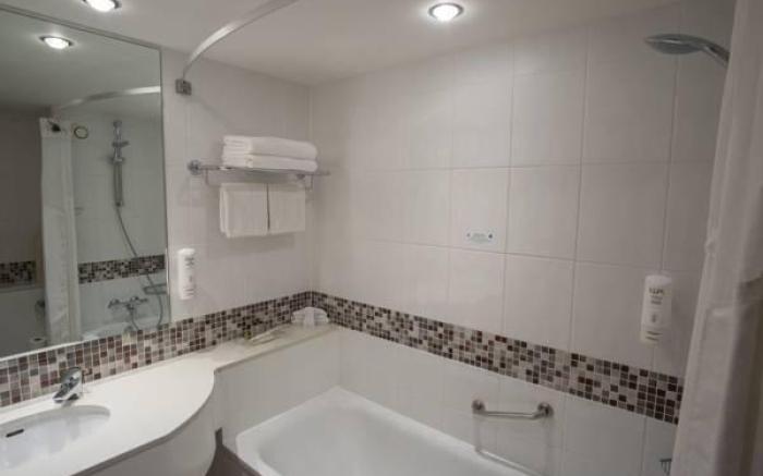 Holiday Inn London Brentford Lock By IHG