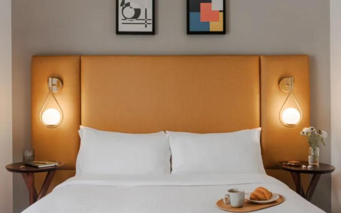 The Henry Hotel Bayswater, Sonder