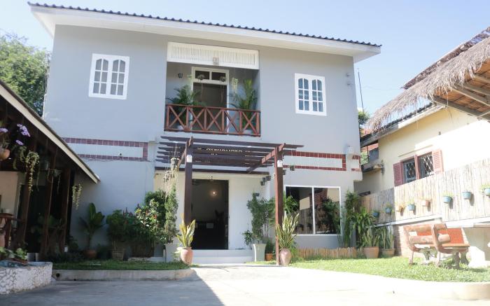 Moon's House Hotel 