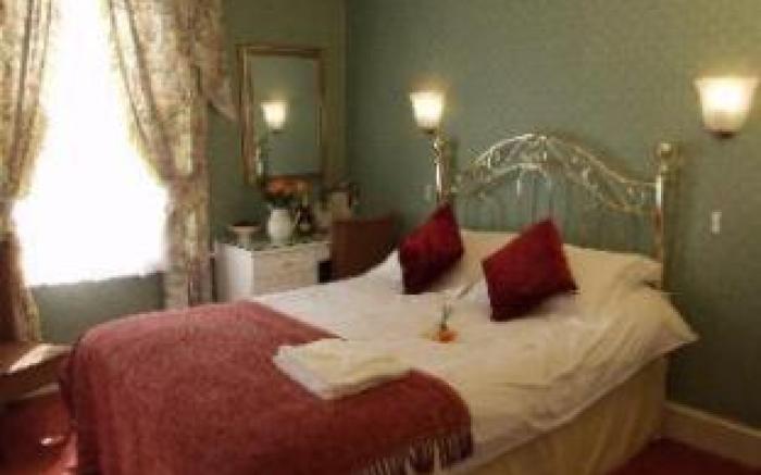Brentwood Guest House