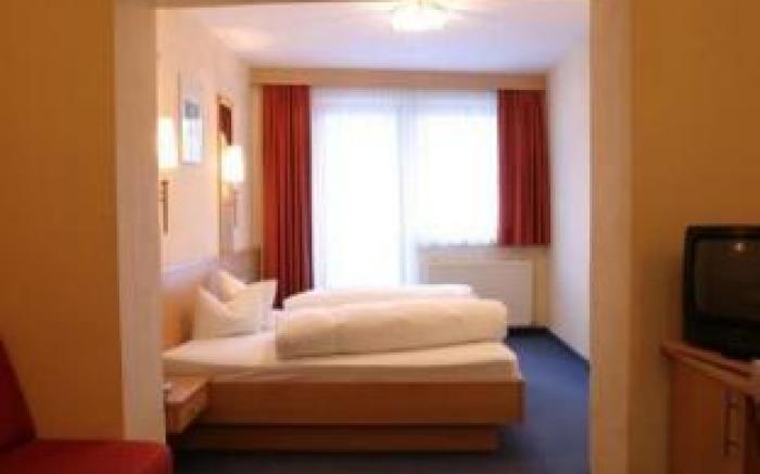 Hotel Arzlerhof