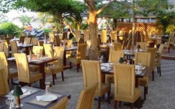 Kyma Suites Beach Hotel