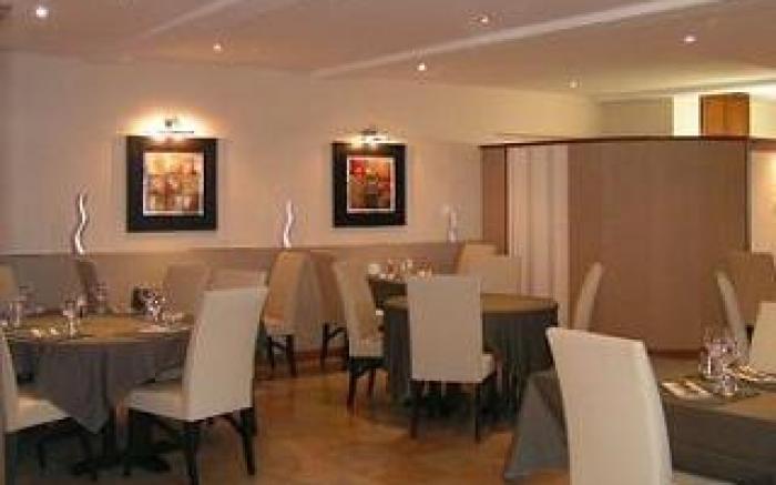 Logis Hotel-Restaurant Au Vieux Morvan, au cœur de la Bourgogne, Piscine & Spa, Hotel Climatise