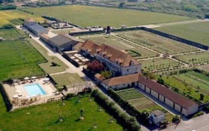 Eco-Domaine La Fontaine - HOTEL-SPA - 300 m Plage de la Fontaine aux Bretons