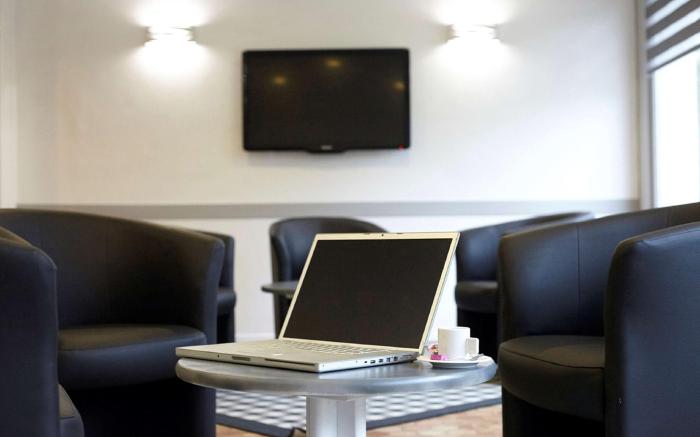 Campanile Dijon Est Saint Apollinaire Hotel