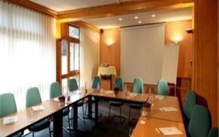 LE CLOS DES SOURCES Hotel & Spa